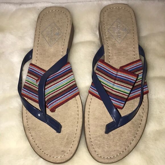 St. John's Bay Women's Colorful Stretchable Band Slip-On Slippers Size 7.5 - Picture 1 of 7